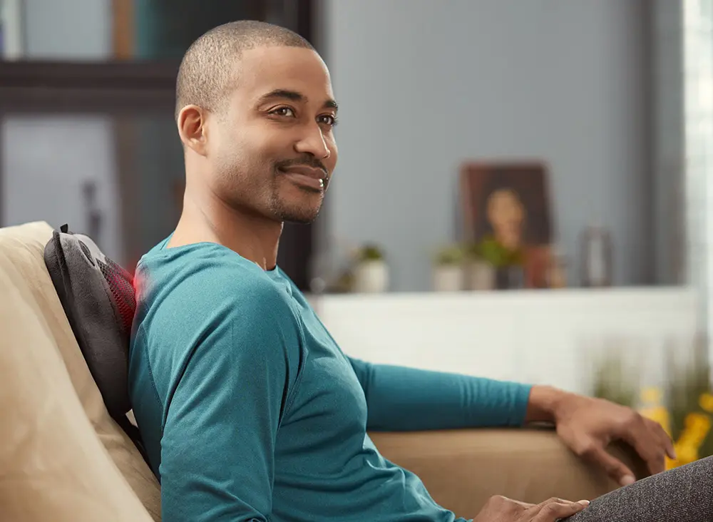 Gối massage SP-115HJ có thể sử dụng với nhiều vị trí Gối massage SP-115HJ có thể sử dụng với nhiều vị trí