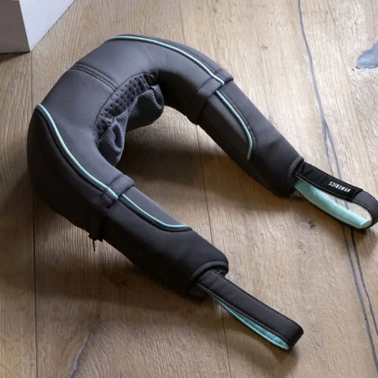 Máy massage cổ vai gáy NMS-255-EU Shiatsu kèm nhiệt