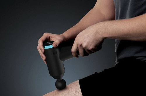 Nên dùng máy massage cầm tay và ghế massage toàn thân?